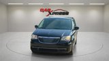 Used 2016 Chrysler Town & Country Touring w/ Driver Convenience Group image 2