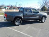 Used 2017 Toyota Tacoma 4x4 Double Cab image 2