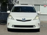 Used 2014 Toyota Prius V Five image 2