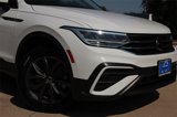 Used 2022 Volkswagen Tiguan SE w/ Panoramic Sunroof Package image 2