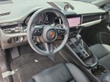 Certified 2023 Porsche Macan image 4