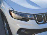 Used 2024 Jeep Compass Latitude image 2