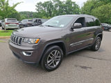 Used 2019 Jeep Grand Cherokee Laredo w/ Laredo X Package image 3