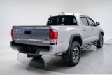Used 2017 Toyota Tacoma TRD Off-Road image 5