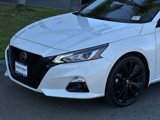 Used 2022 Nissan Altima 2.5 SR w/ Midnight Edition Package image 2