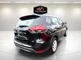 Used 2018 Nissan Rogue S image 2