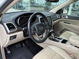 Used 2017 Jeep Grand Cherokee Limited w/ Luxury Group II image 4