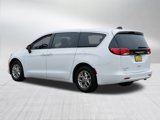 Used 2022 Chrysler Voyager LX image 5