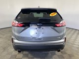 Used 2020 Ford Edge SE image 4