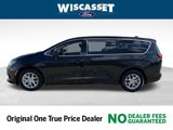 Used 2023 Chrysler Voyager LX image 2