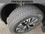 Used 2023 Nissan Rogue SV image 2