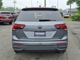 Used 2022 Volkswagen Tiguan SE w/ Panoramic Sunroof Package image 5