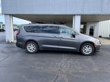 Used 2023 Chrysler Pacifica Touring-L image 2