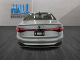 Certified 2025 Volkswagen Jetta SE w/ Sunroof Package image 5