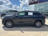 Used 2024 GMC Terrain SLT image 2