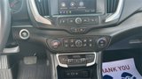 Used 2024 GMC Terrain SLE w/ Driver Convenience Package image 4