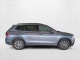 Used 2018 Volkswagen Tiguan SE w/ Panoramic Sunroof Package image 4
