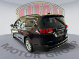 Used 2017 Chrysler Pacifica Touring-L w/ Tire & Wheel Group image 4