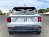 Used 2022 Kia Sorento LX image 5