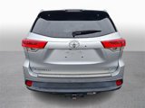 Used 2017 Toyota Highlander XLE image 5