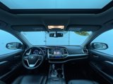 Used 2014 Toyota Highlander XLE image 2