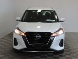 Used 2023 Nissan Kicks SV image 2