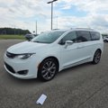 Used 2019 Chrysler Pacifica Limited w/ Tire & Wheel Group image 2