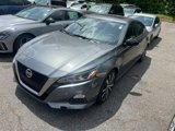 Used 2020 Nissan Altima 2.5 SR w/ Premium Package image 3