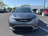 Used 2017 Chrysler Pacifica Touring-L image 2