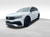 Certified 2022 Volkswagen Tiguan SE R-Line image 3