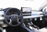 New 2025 Mitsubishi Outlander SE image 3