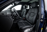 Certified 2025 Porsche Macan T image 5