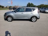 Used 2023 Kia Soul LX image 2