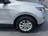 Used 2021 Chevrolet Equinox LS image 2