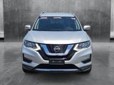 Used 2019 Nissan Rogue SV image 2