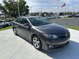 Used 2014 Toyota Camry SE image 2