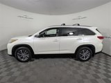 Used 2019 Toyota Highlander XLE image 2