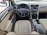 Used 2017 Ford Fusion SE image 4