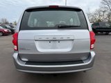 Used 2017 Dodge Grand Caravan SE image 4