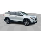 Used 2022 GMC Terrain SLT w/ LPO, Roadside Safety Package image 2