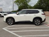 Used 2023 Nissan Rogue SV image 3