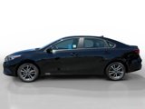 Used 2022 Kia Forte LXS image 2