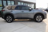 Used 2023 Nissan Rogue SV image 2