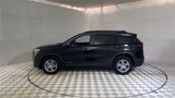 Used 2022 GMC Terrain SLE w/ Driver Convenience Package image 5