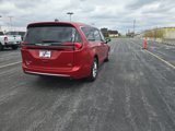 New 2025 Chrysler Pacifica Select image 6
