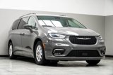 Used 2022 Chrysler Pacifica Touring-L image 4