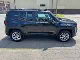 Used 2015 Jeep Renegade Latitude image 4