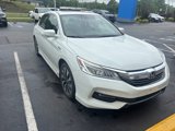Certified 2017 Honda Accord Touring image 2
