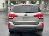 Used 2014 Kia Sorento LX image 3