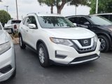 Used 2018 Nissan Rogue SV image 2
